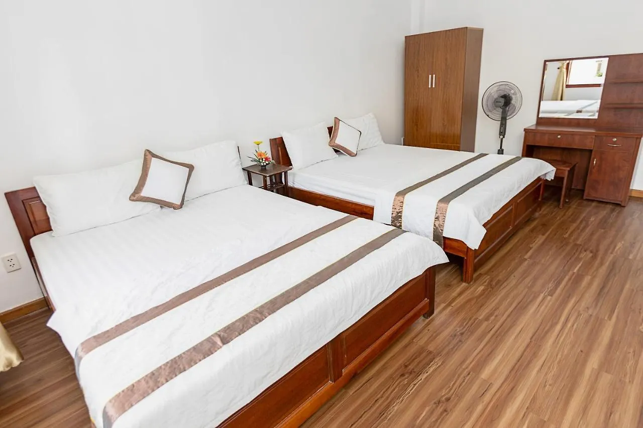 酒店 Caroline Resort 头顿